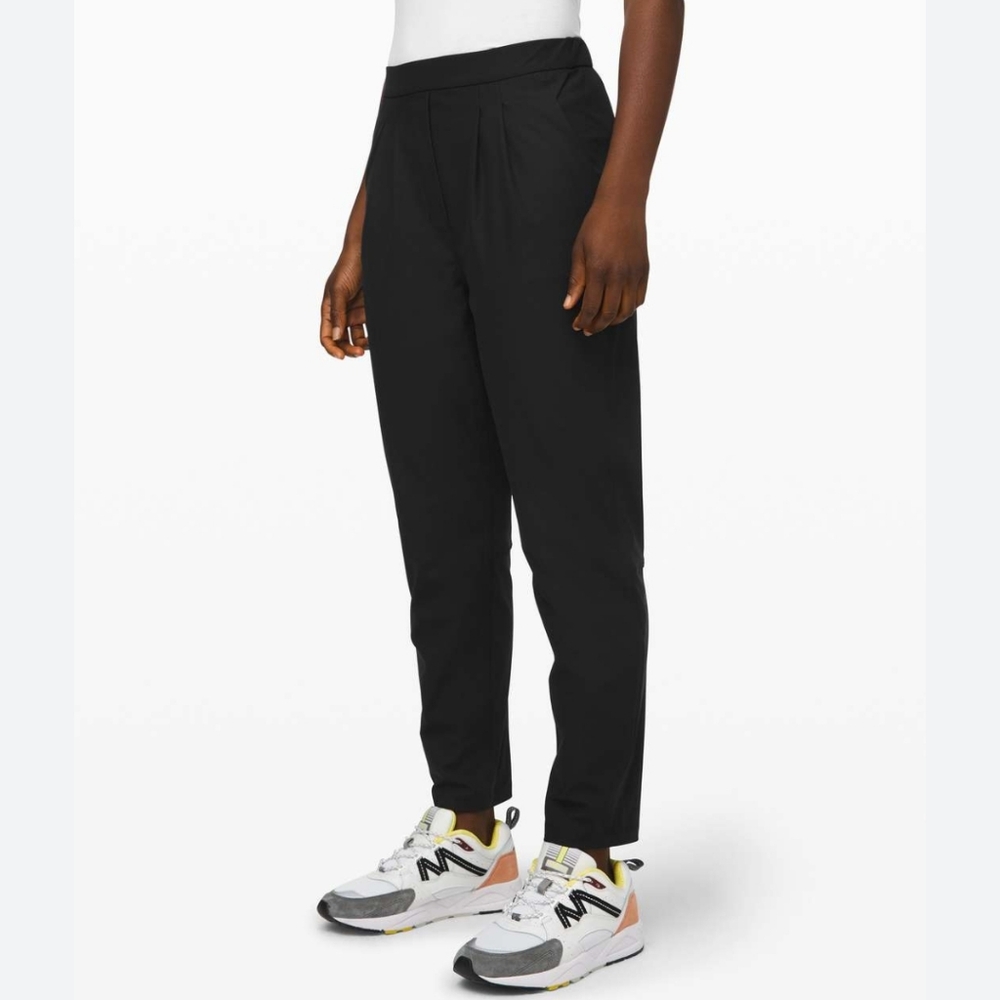 Lululemon Essentials High-rise Trouser Black First Release Size 14  (2019)